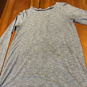 Athleta long‎ sleeve grey shirt